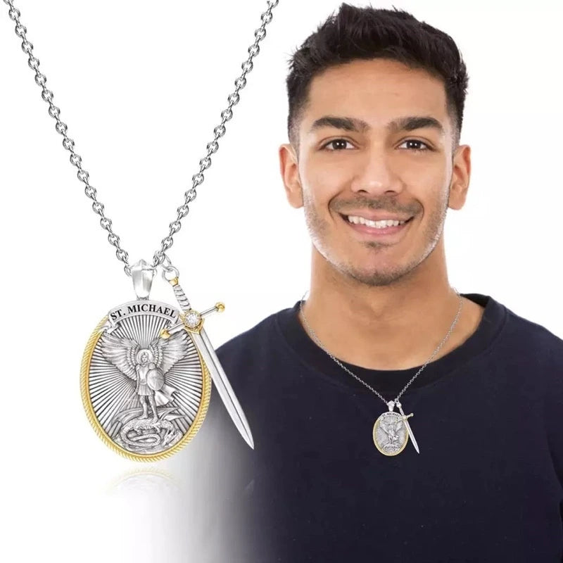 Colar Medalhão de São Miguel Arcanjo – Proteção e Estilo | Dom Conrado