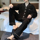 Pijama Masculino de Luxo em Malha Respirável com Botões - Nostrade | Dom Conrado