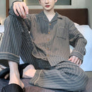 Pijama Masculino de Luxo em Malha Respirável com Botões - Nostrade | Dom Conrado