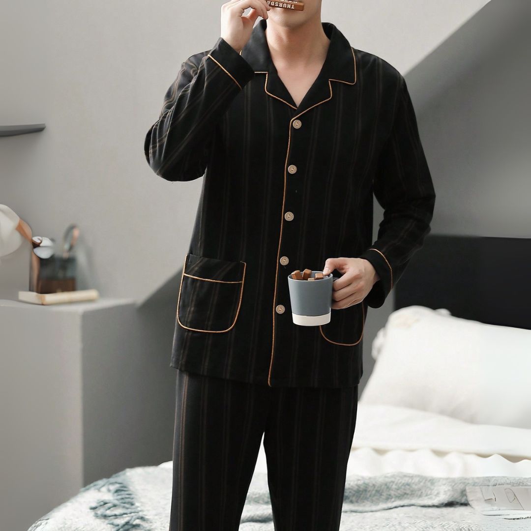 Pijama Masculino de Luxo em Malha Respirável com Botões - Nostrade | Dom Conrado