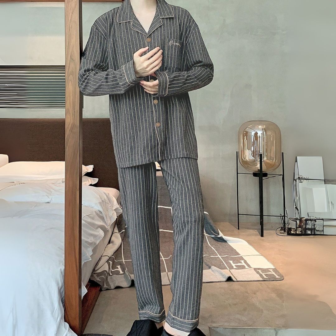 Pijama Masculino de Luxo em Malha Respirável com Botões - Nostrade | Dom Conrado